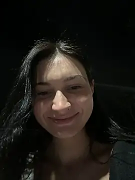 lunalovelee online show from October 12, 2025, 2:16 pm