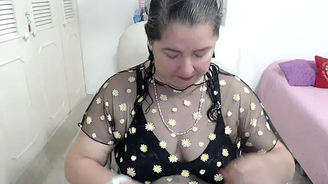 Snapshot of leonela_69 chatting on April 24, 2026, 1:08 am leonela 69 online show from April 24, 2026, 1:08 am