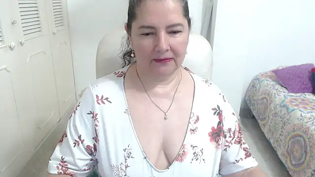 Snapshot of leonela_69 chatting on May 8, 2026, 12:49 am leonela 69 online show from May 8, 2026, 12:49 am