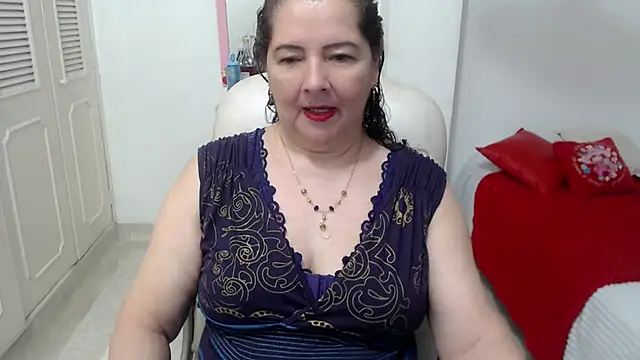 Snapshot of leonela_69 chatting on June 5, 2026, 10:48 pm leonela 69 online show from June 5, 2026, 10:48 pm