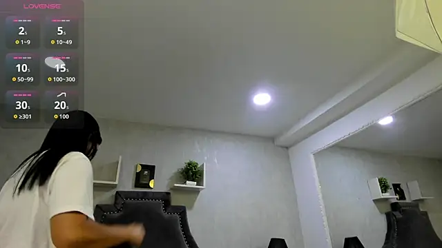 EmiliaRose  online show from October 19, 2025, 8:42 pm