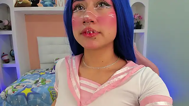 miss   megan online show from September 26, 2025, 2:37 am