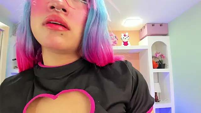 miss   megan online show from October 7, 2025, 2:31 am