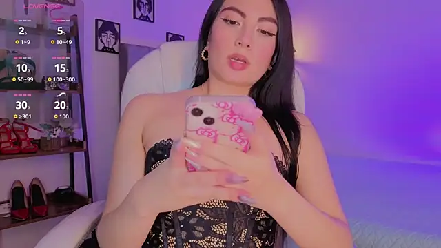 Miller Vanessa  online show from November 20, 2025, 8:41 pm