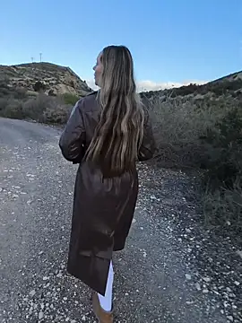 Mona Plus online show from November 8, 2025, 7:41 am