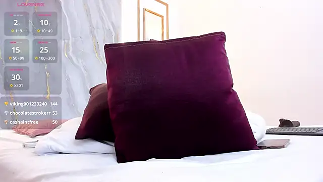 KylieGomeez online show from February 21, 2025, 7:43 pm