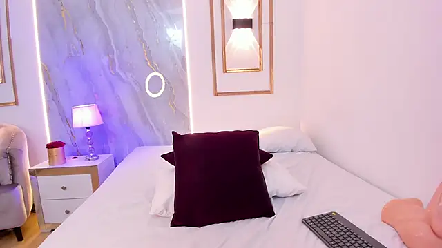 KylieGomeez online show from March 22, 2025, 4:56 am