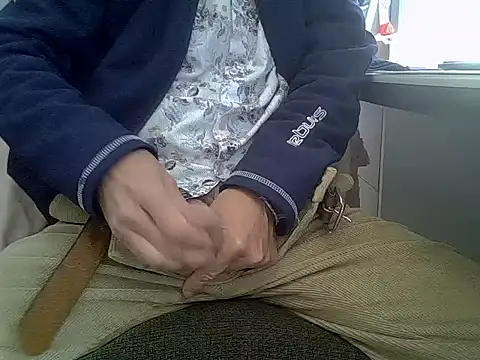 createur34 online show from March 26, 2026, 9:37 am