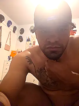 guajiro276565 online show from April 6, 2026, 8:43 pm