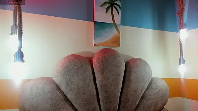 charlotte bluee online show from December 2, 2025, 7:20 pm