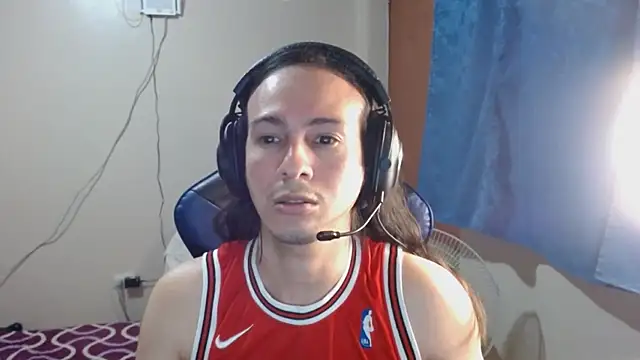 cholitohermoso online show from February 15, 2025, 7:49 am