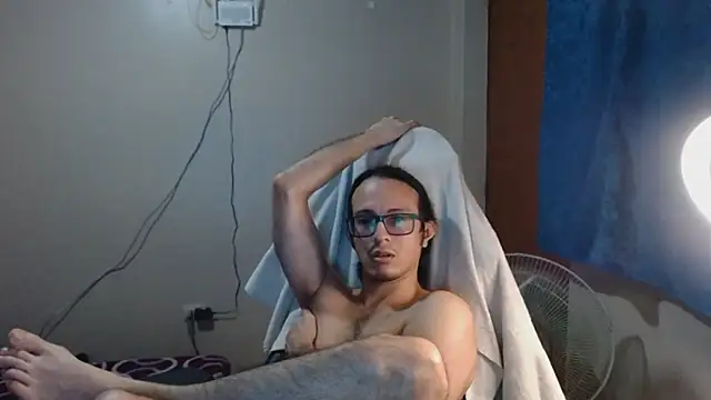 cholitohermoso online show from February 16, 2025, 12:19 am