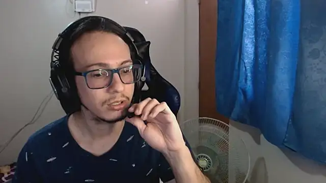 cholitohermoso online show from March 5, 2025, 4:35 pm