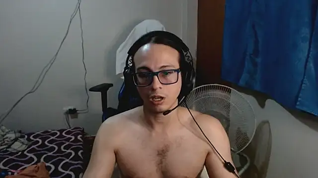 cholitohermoso online show from March 12, 2025, 1:14 am