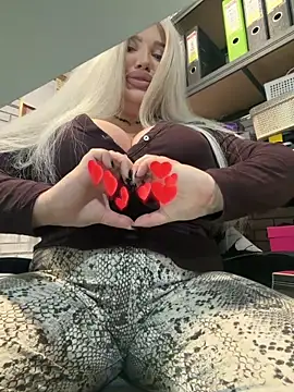 Eliaden online show from April 19, 2026, 4:12 am