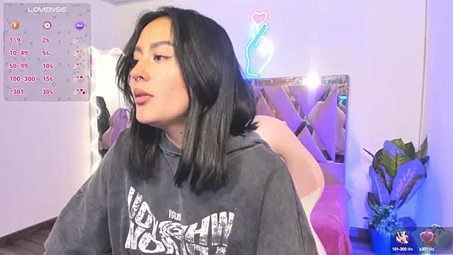 LUDO KITTY TAY online show from February 19, 2025, 2:23 am