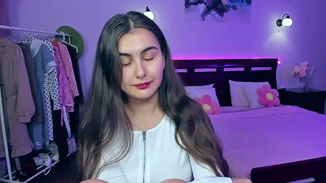 GabriellaMays online show from February 14, 2025, 8:10 am