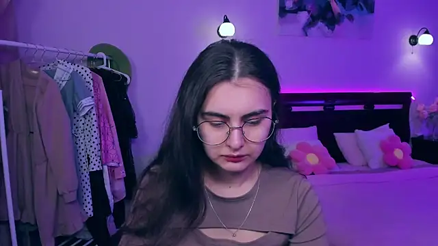 GabriellaMays online show from March 4, 2025, 5:11 am