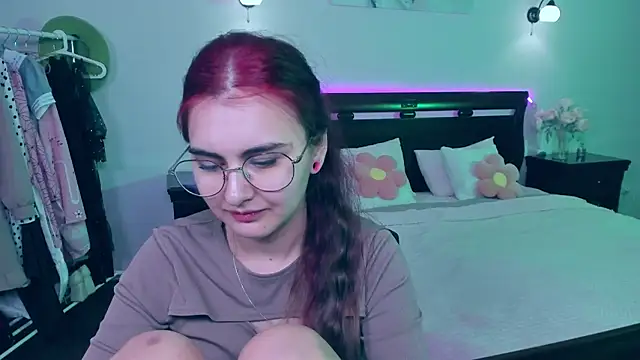 GabriellaMays online show from March 14, 2025, 8:10 am