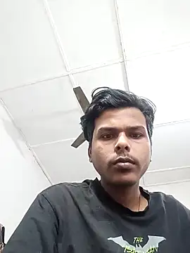 boyyouwant33 online show from February 13, 2025, 11:50 am