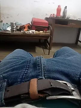 boyyouwant33 online show from February 13, 2025, 3:03 pm