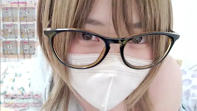 Snapshot of FUYU_rain chatting on April 21, 2026, 1:42 am FUYU rain online show from April 21, 2026, 1:42 am