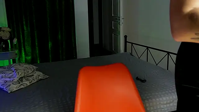 RaileReed online show from September 20, 2025, 3:57 pm