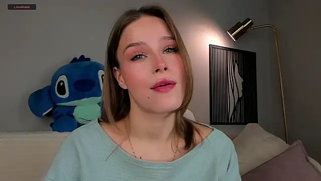 TaiteBayles online show from October 21, 2025, 1:06 am