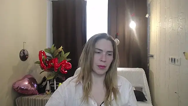 TessaDaybreak online show from February 21, 2025, 10:39 am