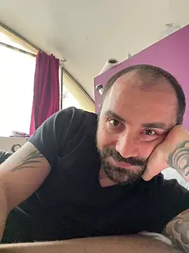 morfeoX online show from February 26, 2025, 1:30 pm