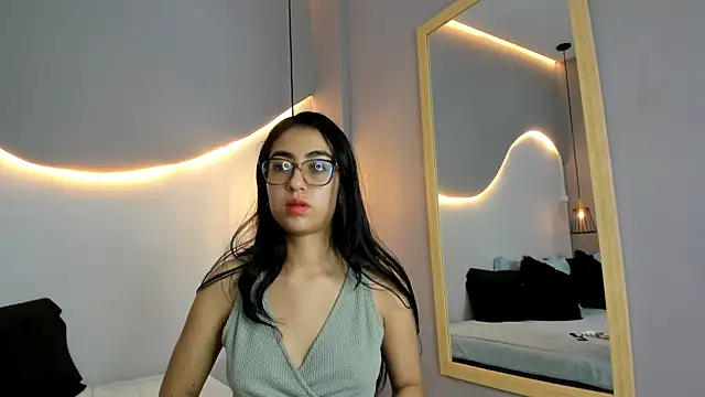 lucelly 15 online show from October 3, 2025, 11:40 am