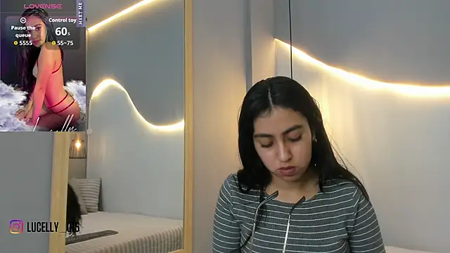 lucelly 15 online show from October 27, 2025, 11:47 am