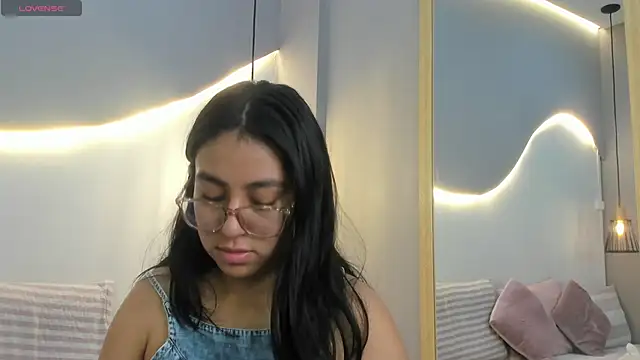 lucelly 15 online show from January 18, 2026, 11:47 am