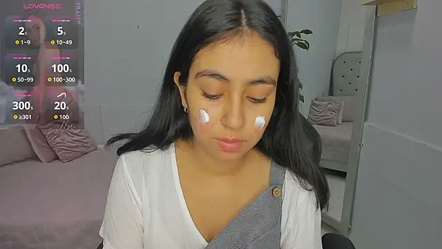 lucelly 15 online show from March 2, 2026, 11:50 am