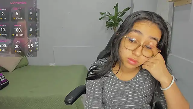 lucelly 15 online show from March 6, 2026, 11:39 am