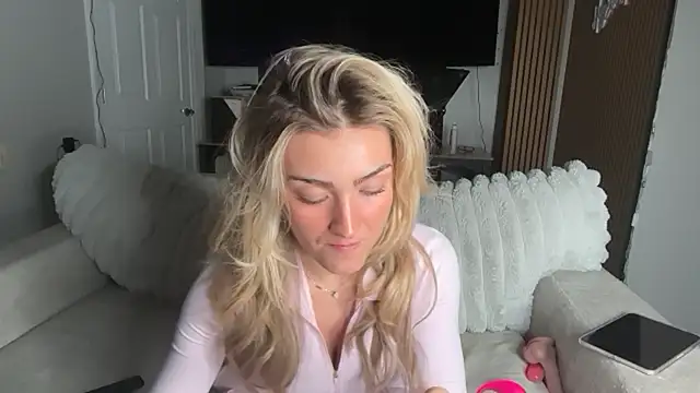 meggsworld online show from April 19, 2026, 6:21 pm