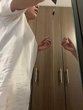 Naatalia online show from March 3, 2025, 9:48 pm