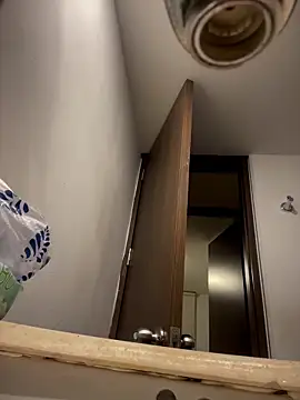 Naatalia online show from April 8, 2026, 11:37 pm