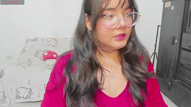 Naoko 7w7 online show from June 1, 2026, 1:51 am