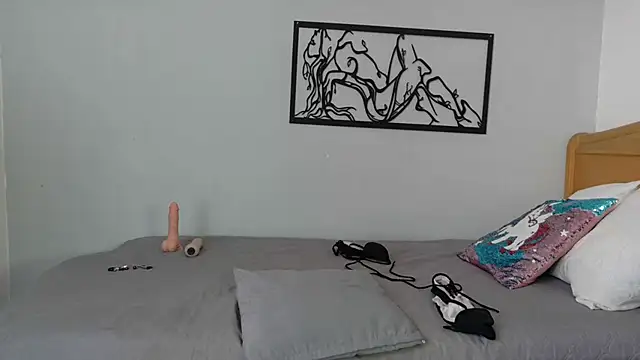 karina-lopez online show from November 29, 2025, 1:25 pm