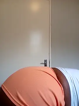 PinkMagic online show from April 13, 2026, 9:15 am