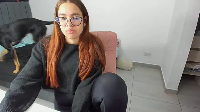 Greciaruiz  online show from September 14, 2025, 1:38 am