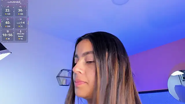 Bella walker  online show from April 1, 2026, 8:17 pm