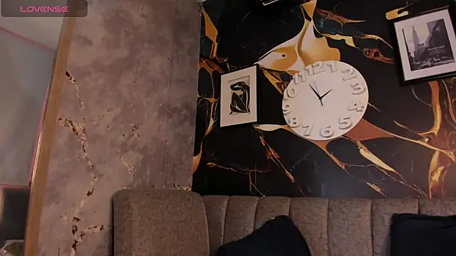 Natty roberts  online show from February 22, 2025, 7:14 pm