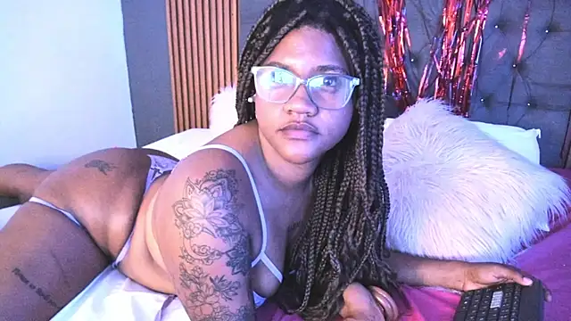 ZahraRose online show from February 15, 2025, 4:01 pm