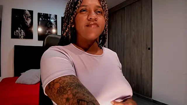 ZahraRose online show from September 19, 2025, 7:14 pm