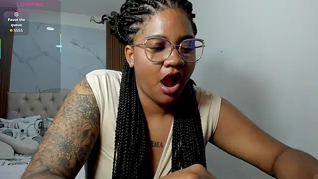 ZahraRose online show from April 21, 2026, 2:51 am