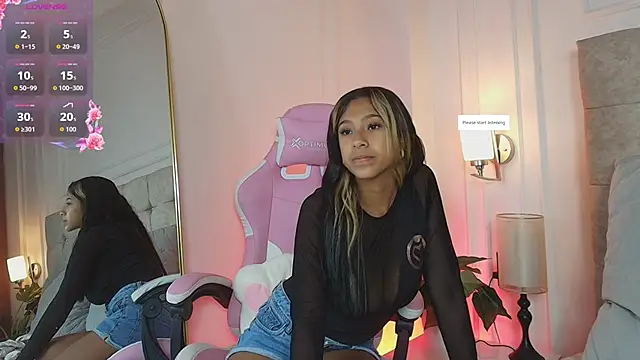 Snapshot of JasmineRoss_1 chatting on June 8, 2026, 1:33 pm JasmineRoss 1 online show from June 8, 2026, 1:33 pm