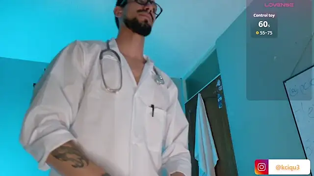 K cique online show from November 5, 2025, 1:27 am