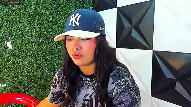 melany rouse18 online show from October 23, 2025, 12:43 am